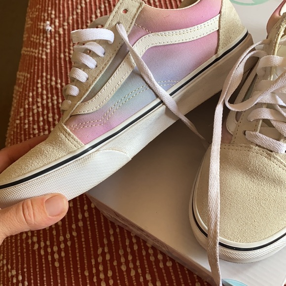 Can 8.5 worn maybe three times - Picture 3 of 7